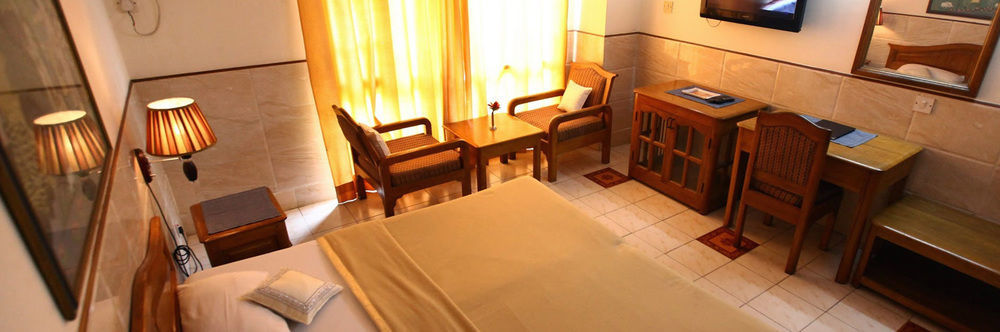 Hotel Ekant Faridabad Exteriör bild